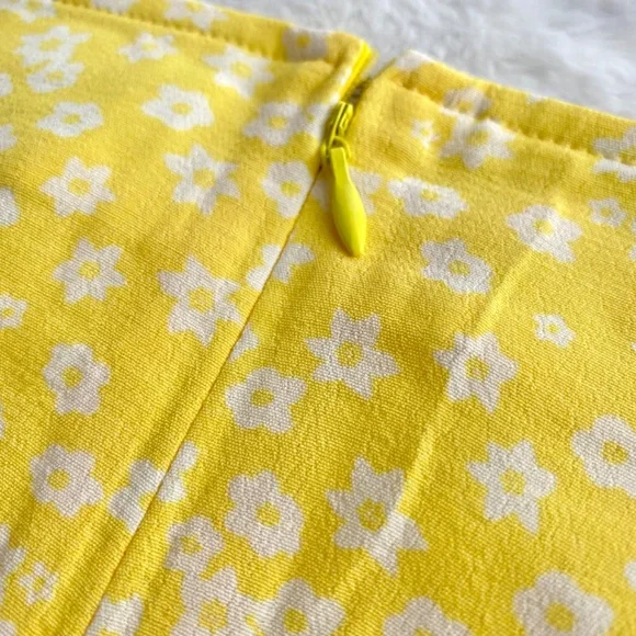 NWT Red Dress Boutique Yellow Floral Print Two Piece Set in Size Small - Picture 13 of 16